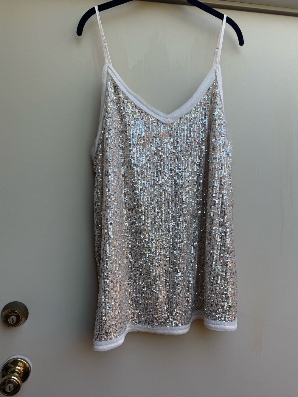 Entro V-Neck Sequin Lace Overlay Tank Top - NWT - Picture 4 of 6